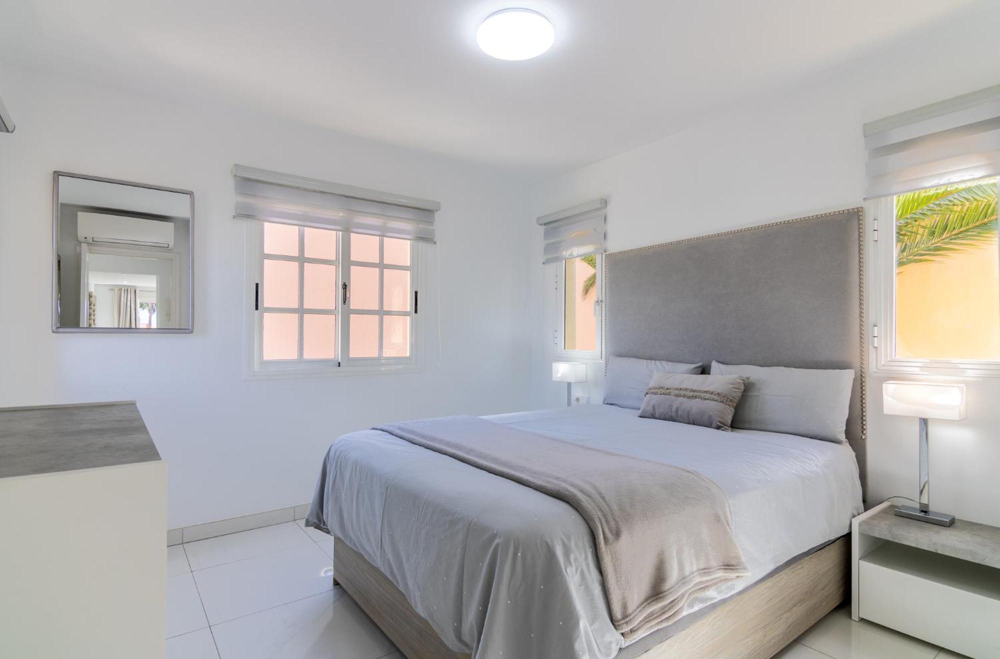 Mango La Caleta Hideaway